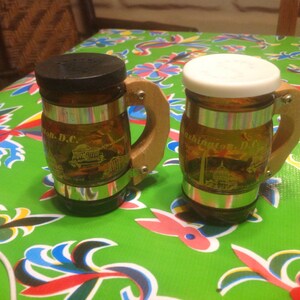 Vintage pair of Washington DC souvenir amber glass beer mug salt and pepper shakers with wooden handles