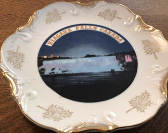 Vintage ceramic souvenir plate- Niagara Falls, Canada