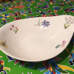 Vintage MCM Hallcraft Eva Zeisel lugged handle floral bowl- Hall China Co., 1950s, USA