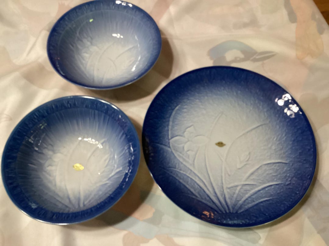 ヴィンテージ有田焼 萬泉 足付き菖蒲大皿とボウル2個 - 日本 - Etsy 日本