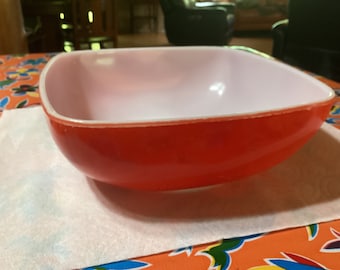 Vintage rare red Pyrex 2.5 quart square salad bowl