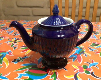 Vintage Hall 6 cup ceramic blue paneled teapot