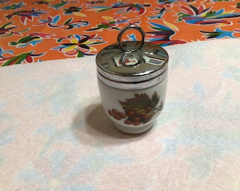 Vintage porseleinen Royal Worcester Egg Coddler met bessenmotieven - Engeland