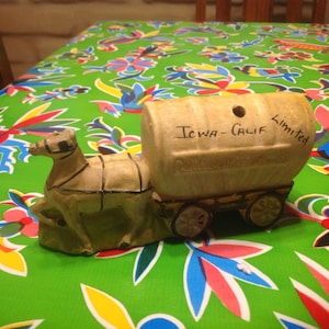 Vintage Chalk ware coperto o statuetta del carro Conestoga - Giappone
