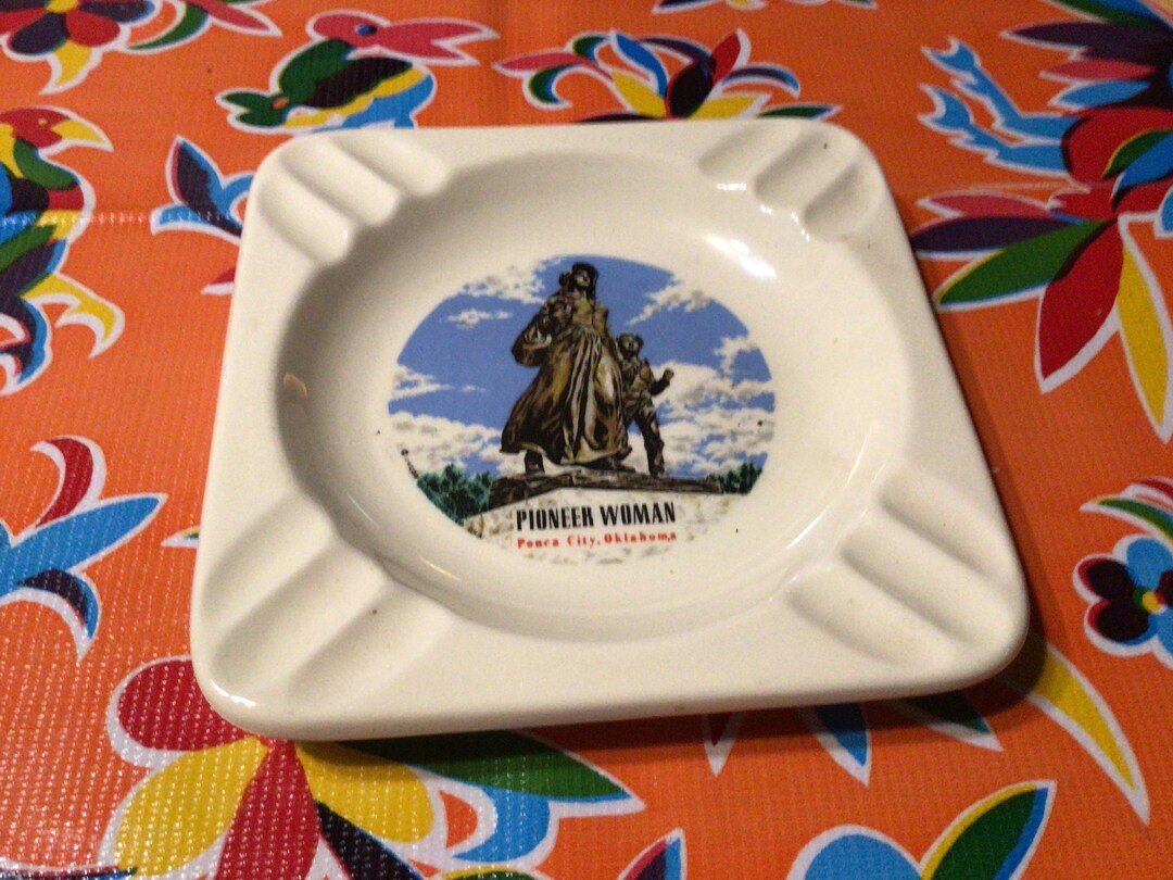 Vintage Pioneer Woman Ponca City Oklahoma Ceramic Souvenir Etsy