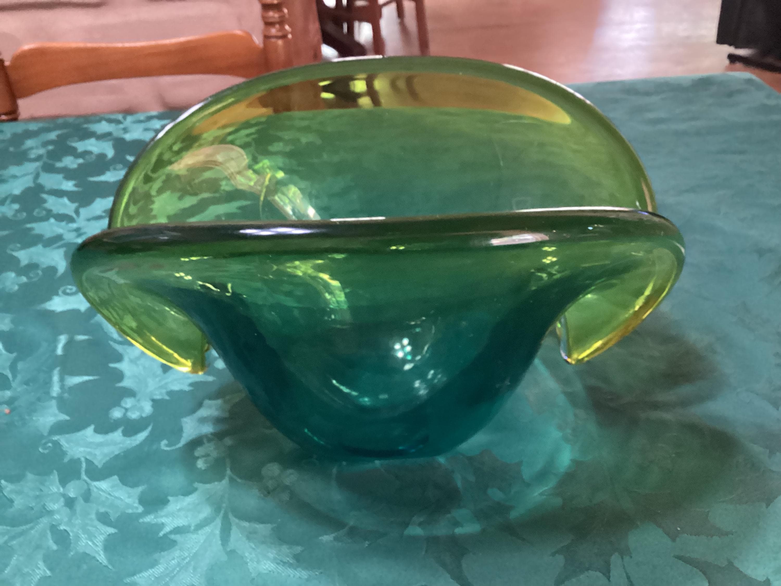 Vintage Seguso Venetian Glass Murano Clam Shaped Sculpture Bowl or