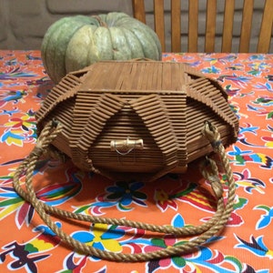 Vintage rustic tramp art hinged octagonal box lined purse with rope handles