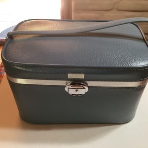 Vintage Mid Century Amelia Earhart Blue Train Case or Overnight