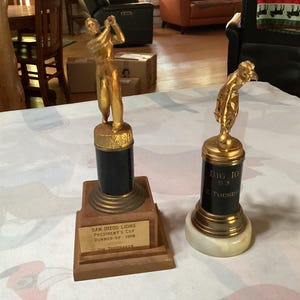 Trophée Bowling Vintage Années 50 – Bronze, Métal, Bois – Pasadena CA 1951-1952