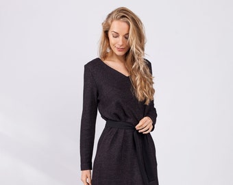 Black long sleeve dress for women, elegant loose fit V-neck knee length dress with belt and side pockets made of viscose, polyester & nylon