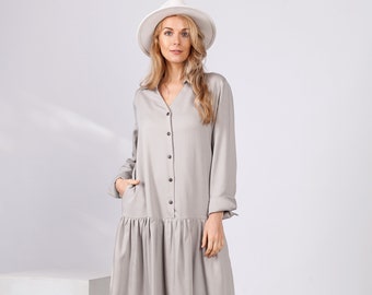 Light grey knee length dress with pockets, long sleeves and V-neck, loose oversized button dress for ladies, shirt dress in viscose yarn