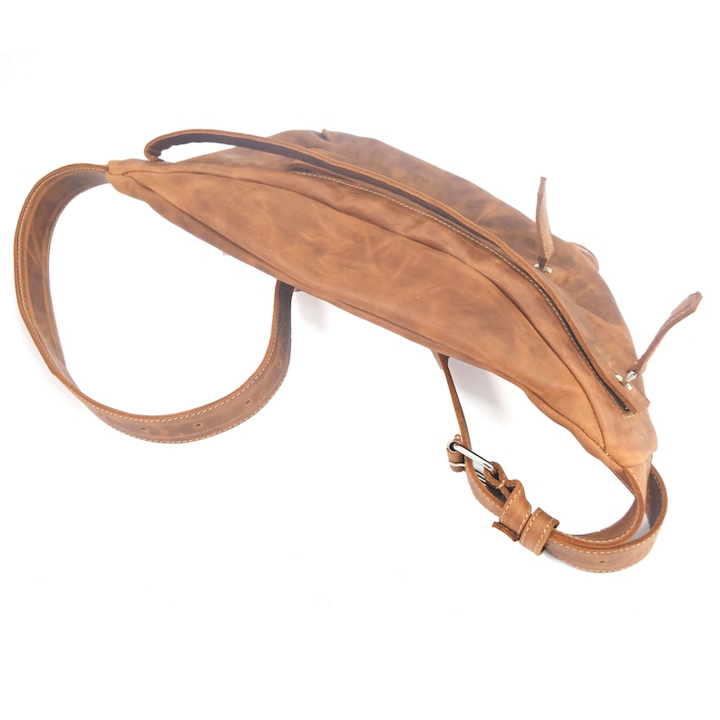 Vintage tobacco leather fanny pack