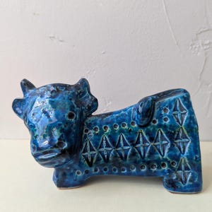 Mid Century Modern vintage Rimini Blu Bull Figurine by Aldo Londi for Bitossi