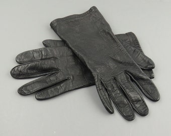 Vintage Black Leather Gauntlet Gloves - Equestrian Style
