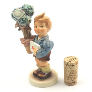 Figura vintage de Hummel LOVE 539 de Goebel Alemania, 1988, niño con letra de corazón