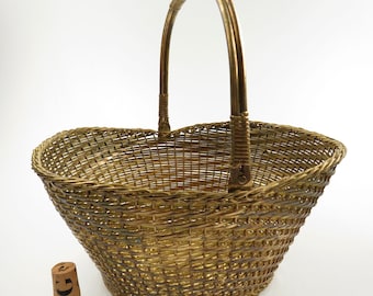 Vintage Brass Woven Wire Collectible Basket w Handle  12 Inches Swing Handle