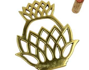 Vintage 1970's Solid Brass Pineapple Trivet by Virginia Metalcrafters, Footed Hot Plate Stand Brass Tableware Traditional Decor Wall Plaque