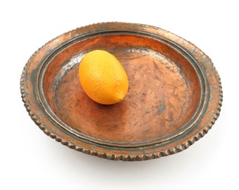 Vintage Primitive Round Bottom Plate Shallow Copper Bath Bowl Sawtooth Edge