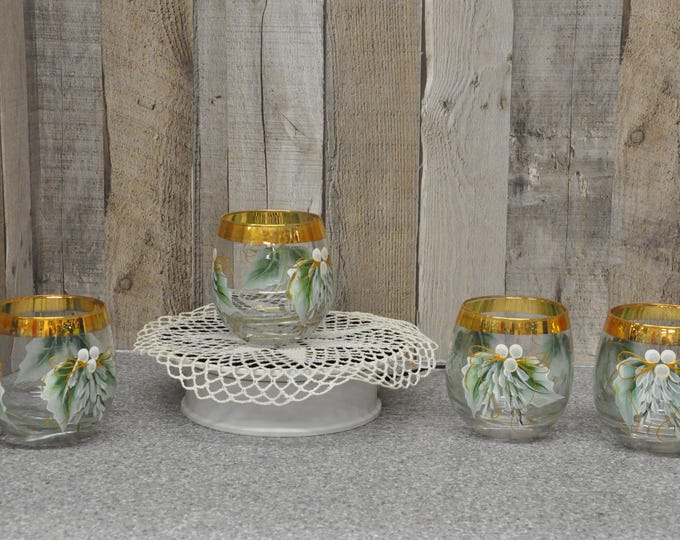 Gold rimmed stemless berry wine glasses, set of 4