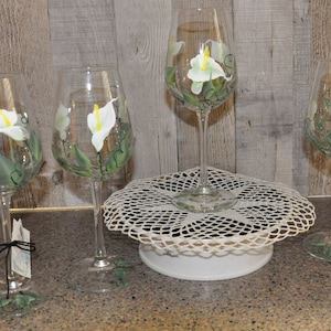 Hand painted Calla Lily design wine glass