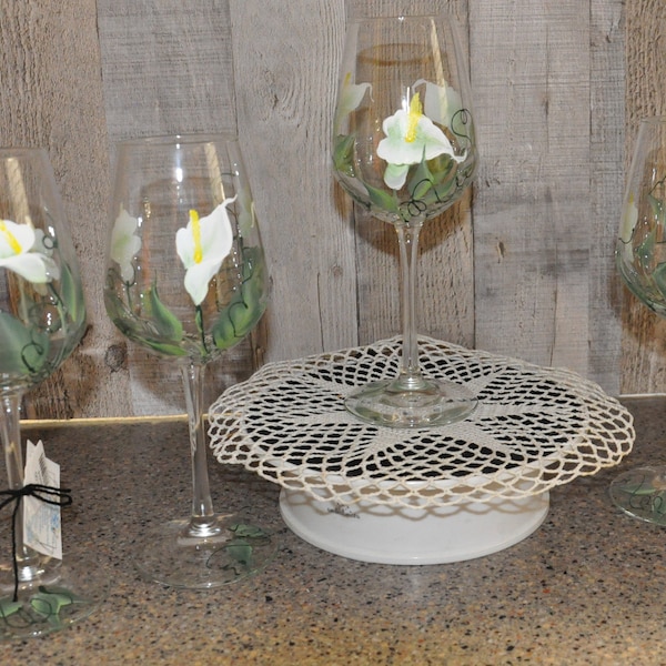 Hand painted Calla Lily design wine glass