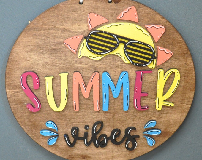 15" round, double sided "Summer Vibes" & "Patriotic" door sign
