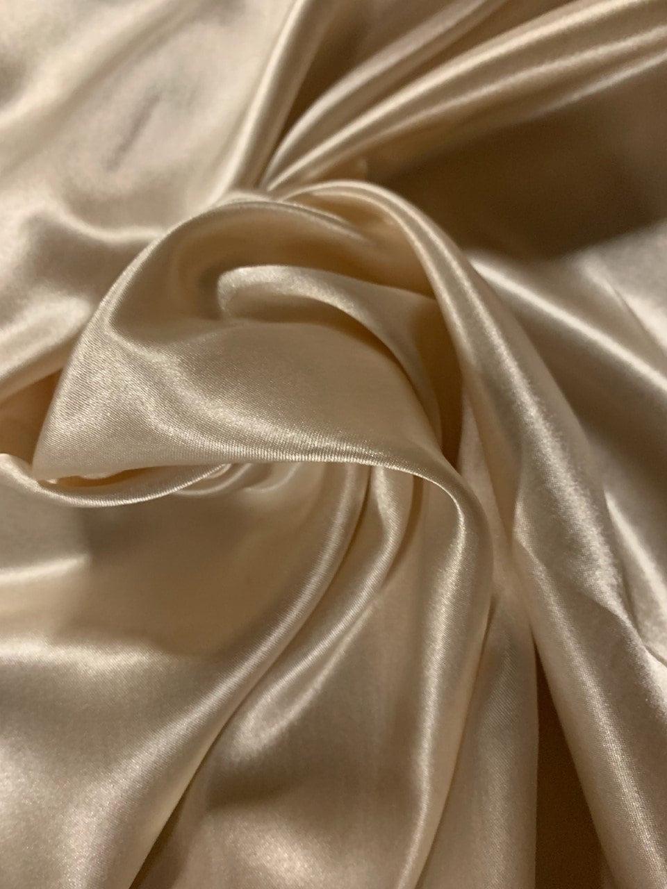 Sandwashed Silk Charmeuse (18.5mm) - Dyed White – Maker's Fabric