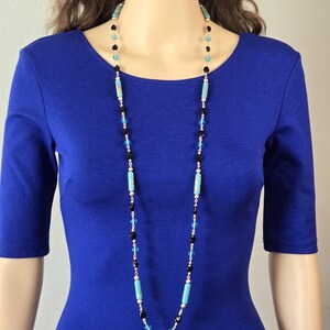 Turquoise Bead Necklace Glass Black Bead Long 1970s Flapper Robe Vintage Chinoiserie
