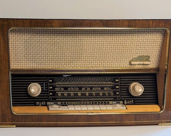 Exceptional 1957 Metz Model 1309 German Tube Radio