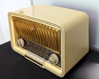 Radio de tubo alemana Philips Philetta B2D 13A de 1958 para cocina.