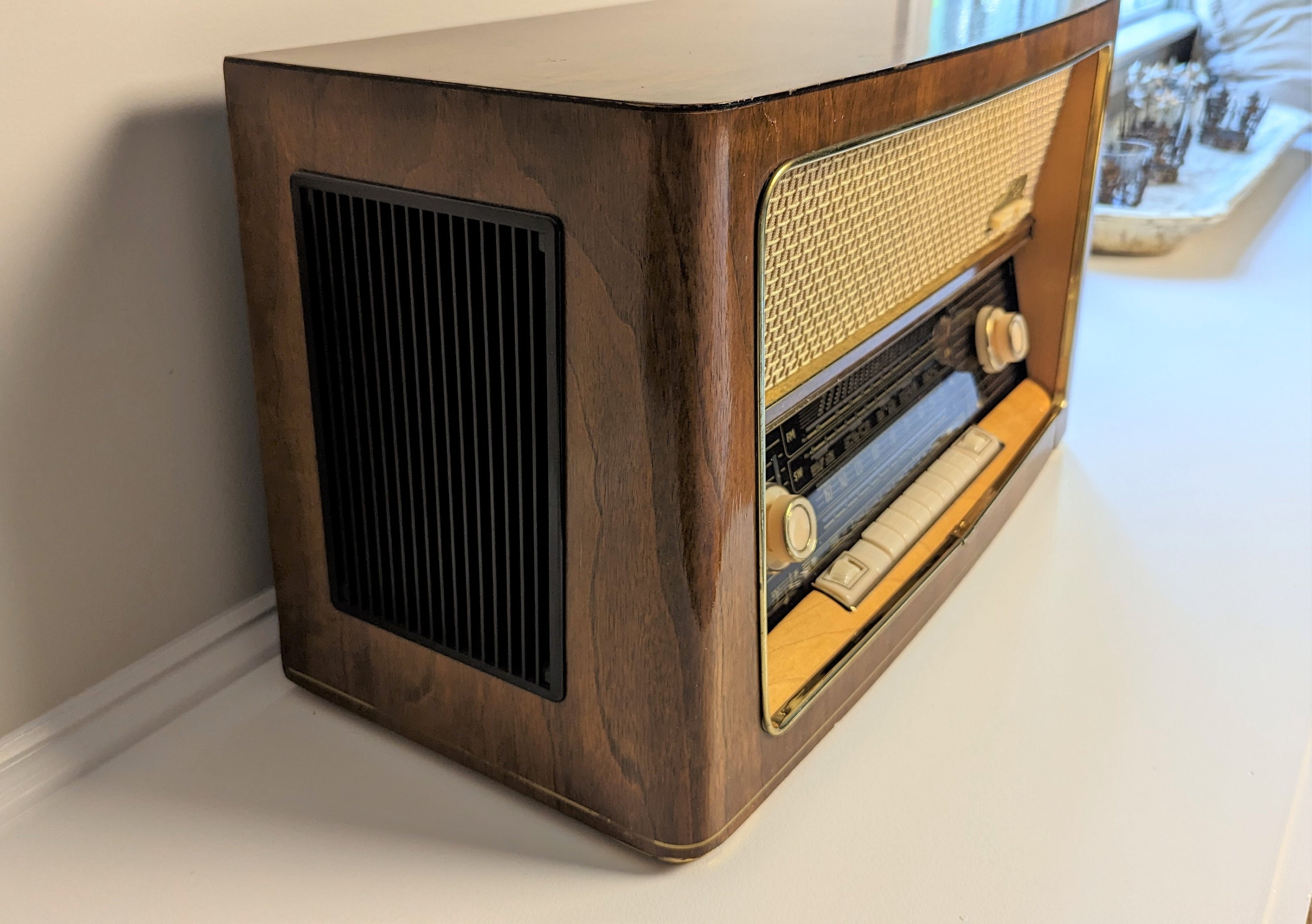 Mobile Radio Giradischi Grundig Anni '40 – Amarcord Officina di Ricerca –  Modena – Italy