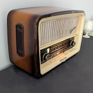 SCHÖNES 1958 TELEFUNKEN Gavotte Modell 8U Deutsches Röhrenradio