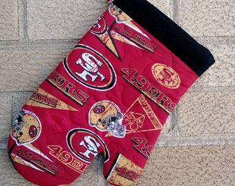 San Francisco 49ers  -  Kitchen Oven  Mitt - BBQ Mitt  UNISEX Handmade   Quilted Choose Right or Left Hand / Set of both