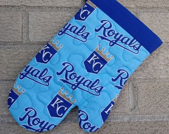 Kansas City Royals Baseball  - Kitchen - Oven  Mitt - BBQ Mitt -  Handmade - Unisex -  Choose Right / Left Hand or Set of both