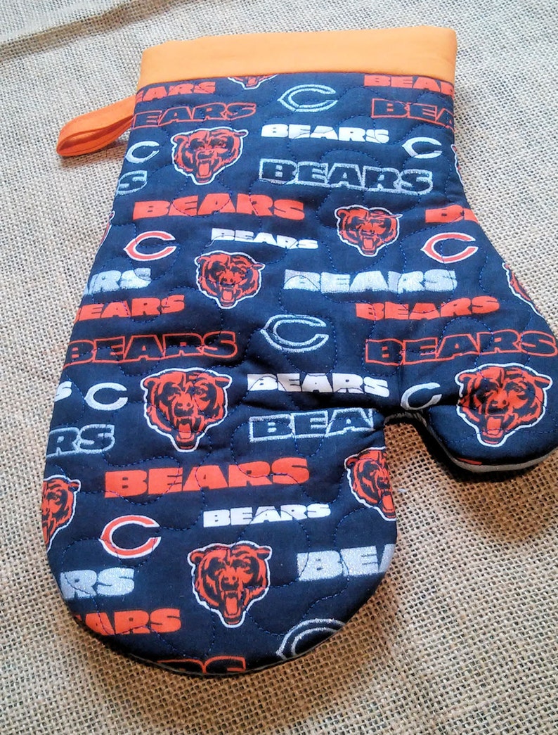Handmade to Order Unisex Chicago Bears Towel /& Matching BBQ Oven Mitt Set