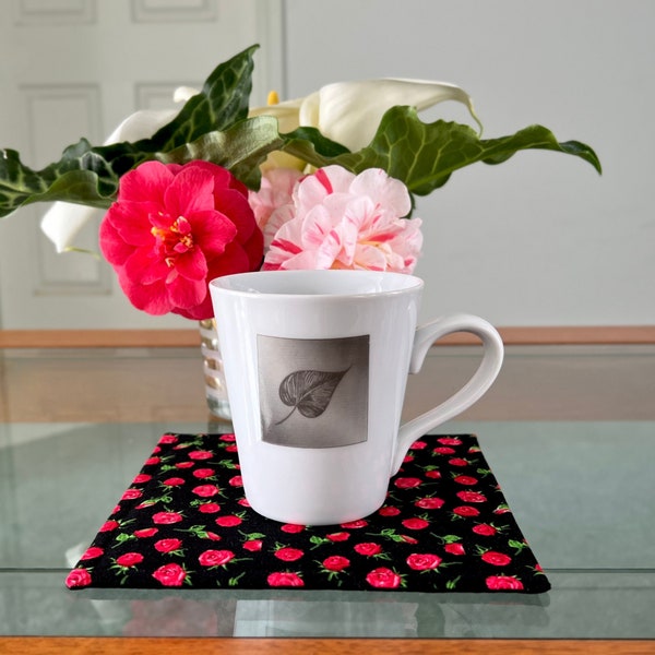 Red Rose Pattern Fabric Square Placemat, Red Floral Large Mug Rug, Flower Print Teapot Trivet, Bedside Table Protector, Square Coaster Gifts