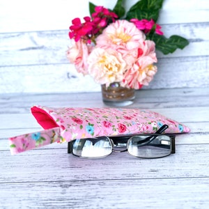 Soft Pink Rose Pattern Fabric Glasses Case, Soft Sunglasses Case, Floral Eyeglasses Case, Magenta Pink Rose Reading Glasses Case image 9