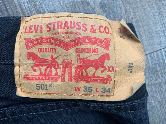 Levis store 501 bubbles