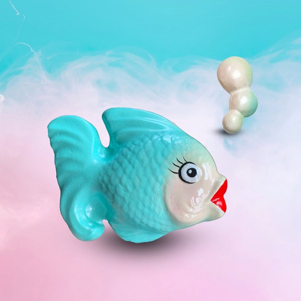 Chalkware Fish and Bubbles - Retro Style - Aqua Blue - Rockabilly Bathroom Decor