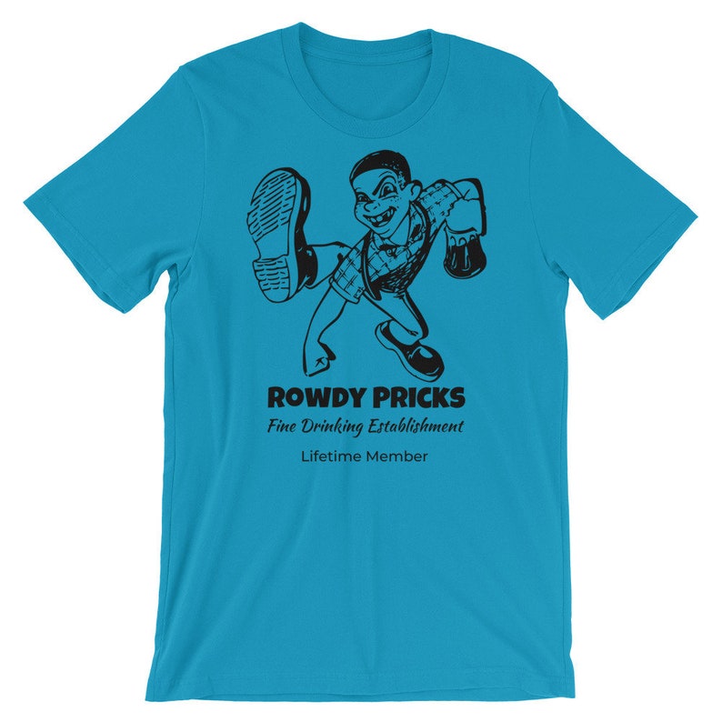 bloke in a bar t shirt