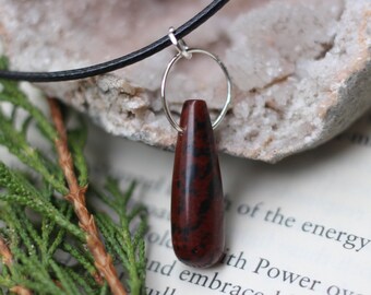 Mahoniowy obsydian na wegańskiej skórze, nasączony Reiki