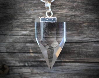 Naszyjnik z wahadłem z czystego kwarcu, nasączony Reiki