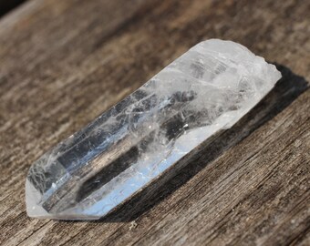 Punkt z czystego kwarcu nasączonego Reiki