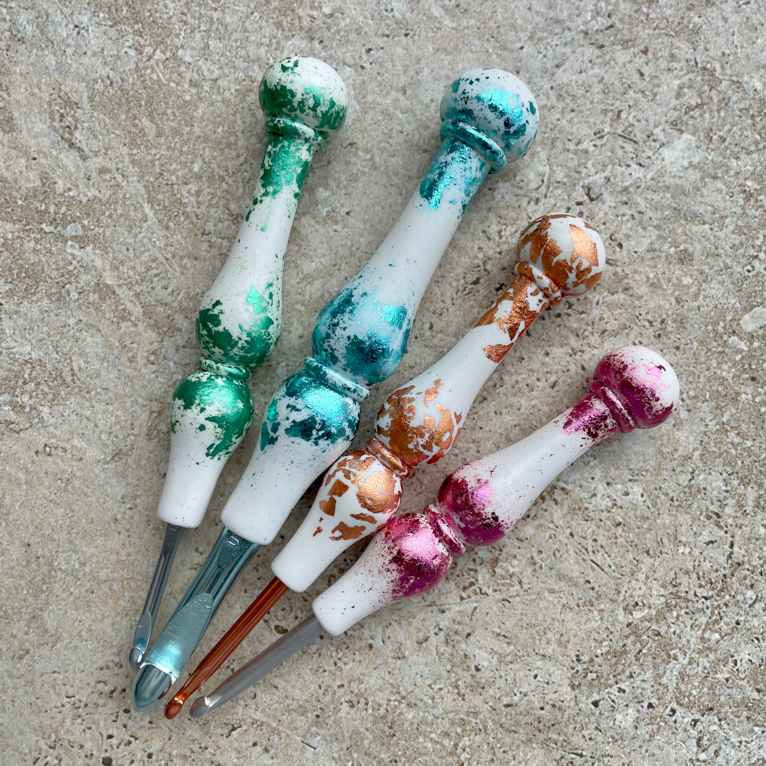 Clover Amour Aluminum Crochet Hooks