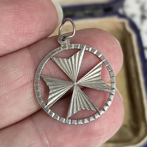 Vintage Silver Diamond Cut Maltese Cross Pendant Religious Charm