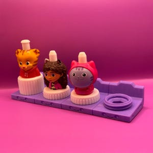 Good 2 Grow juice lid character toppers wall display