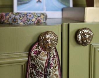 Pomello a forma di leone in ottone fatto a mano - Pomello per cassetto | Pomelli per mobile | Maniglia per porta | Gancio appendiabiti | Pomello a forma di animale | Pomello decorativo di design