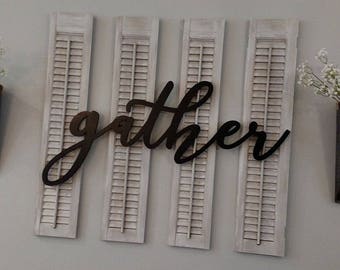 Set of 4 Wood Shutters - Puppy love/White Distressed