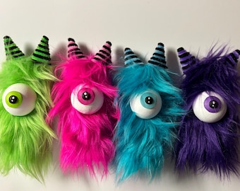 Furry Pink Monster Pick, Monster pick, Halloween pick, Halloween, Monster Wreath Attachment, Halloween Wreath, Door Hanger, cute monster