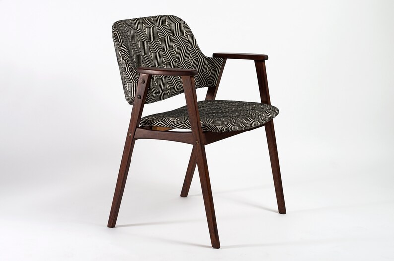 Rhombus paterned Functionalist / MCM dining chair from 1970's image 2